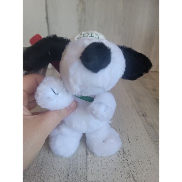 Hallmark floppy Snoopy Mary rocking Christmas plush Xmas - Picture 2 of 6
